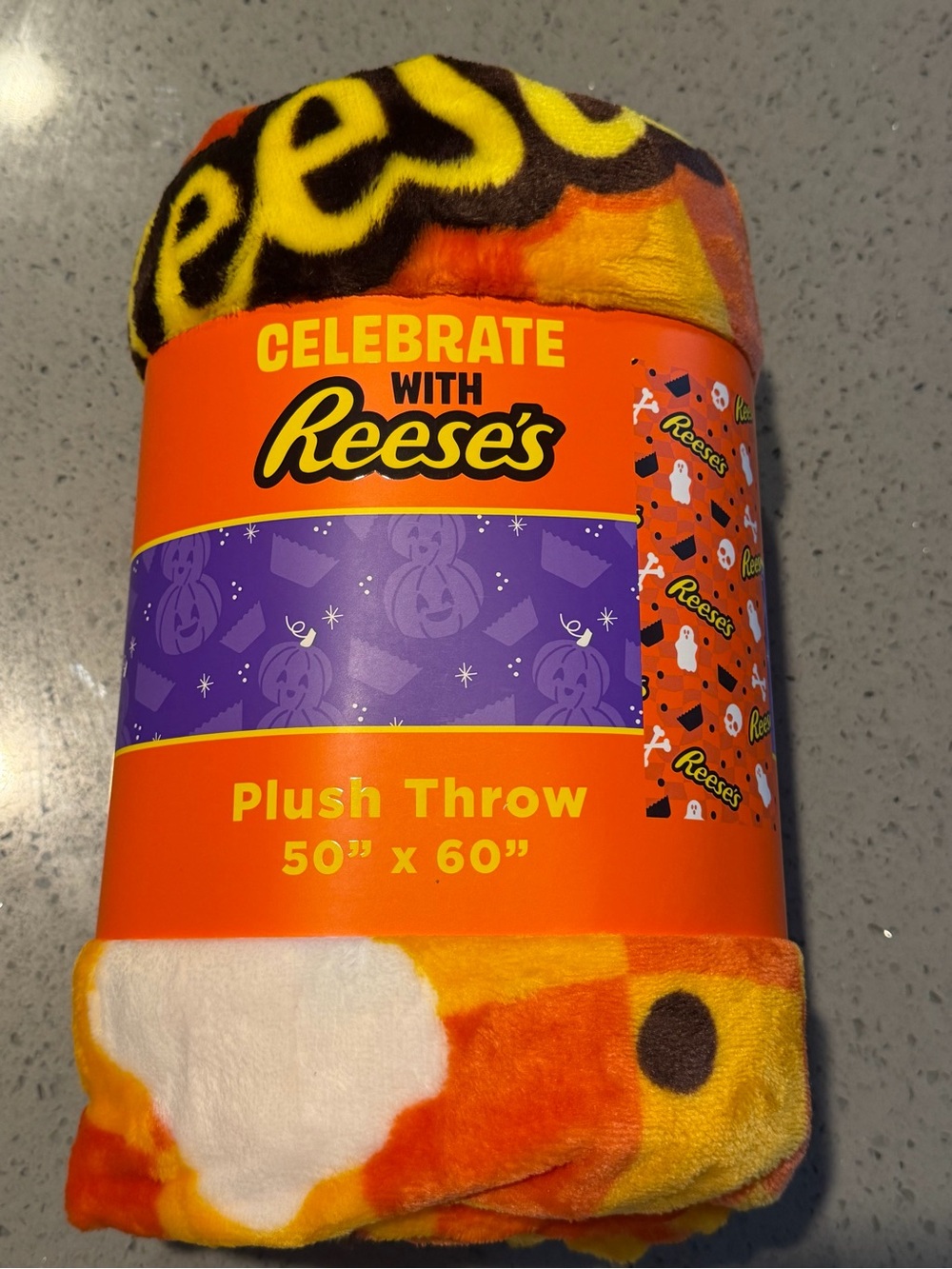 Reese’s Halloween Plush Throw Blanket 50x60